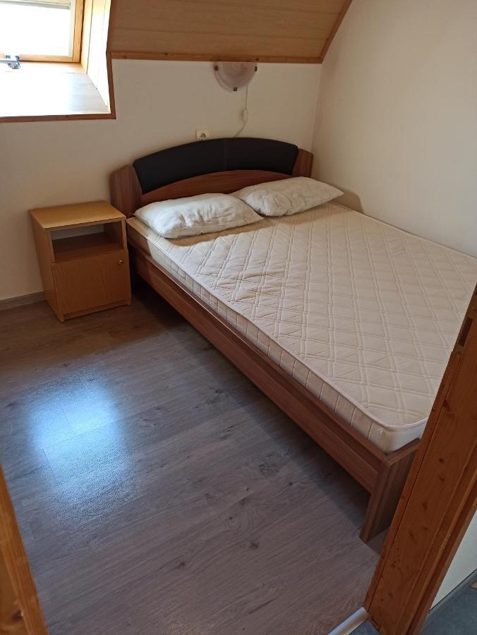 Aniko Apartmanhaz Balatonföldvár Exteriör bild