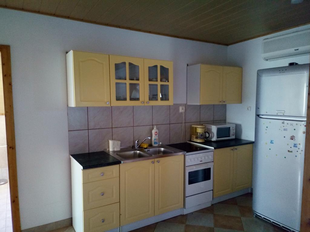 Aniko Apartmanhaz Balatonföldvár Exteriör bild
