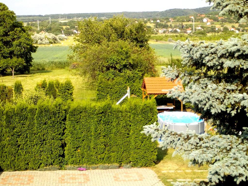 Aniko Apartmanhaz Balatonföldvár Exteriör bild