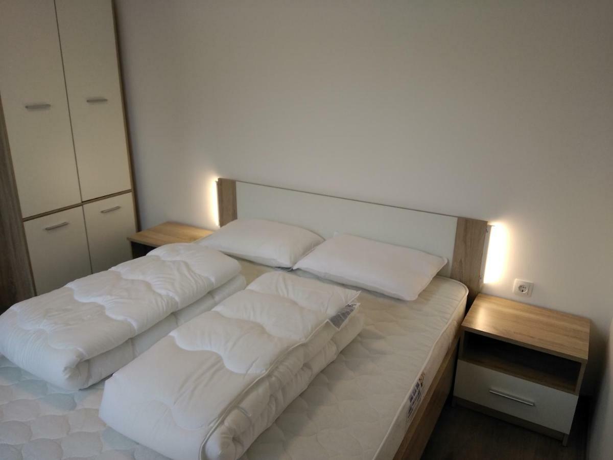 Aniko Apartmanhaz Balatonföldvár Exteriör bild